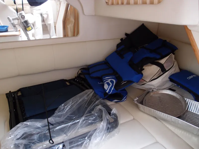 Slide: The Image of Sea Ray Sundancer 330 1999 - 33