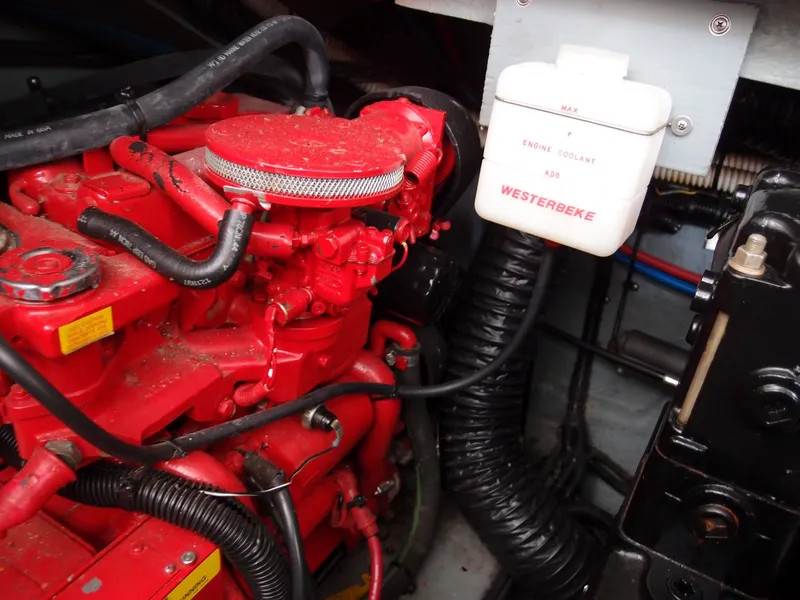 Slide: The Image of Sea Ray Sundancer 330 1999 - 40