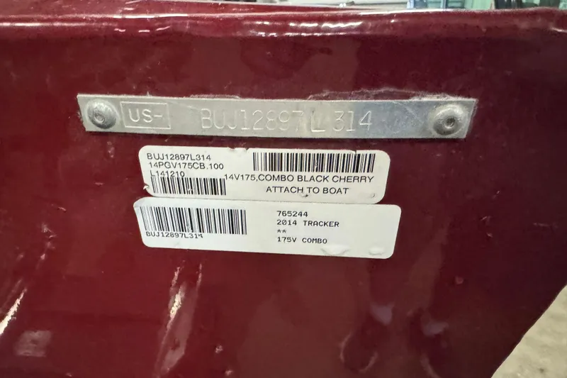 Slide: The Image of 2014 Tracker Pro Guide V-175 Combo boat identification plate with serial numbers. - 5