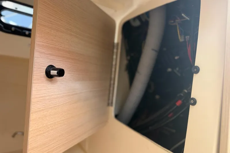 Slide: The Image of Bayliner Trophy T25 Pilothouse 2024 - 55