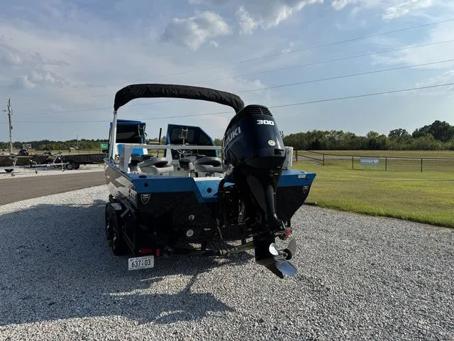 Slide: The Image of Excel Stormcat 230 2021 - 3