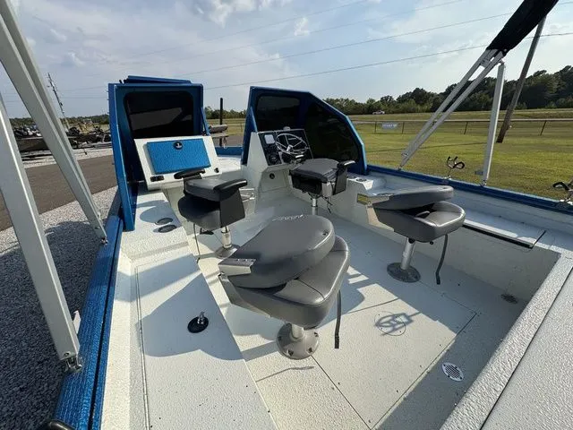 Slide: The Image of Excel Stormcat 230 2021 - 9