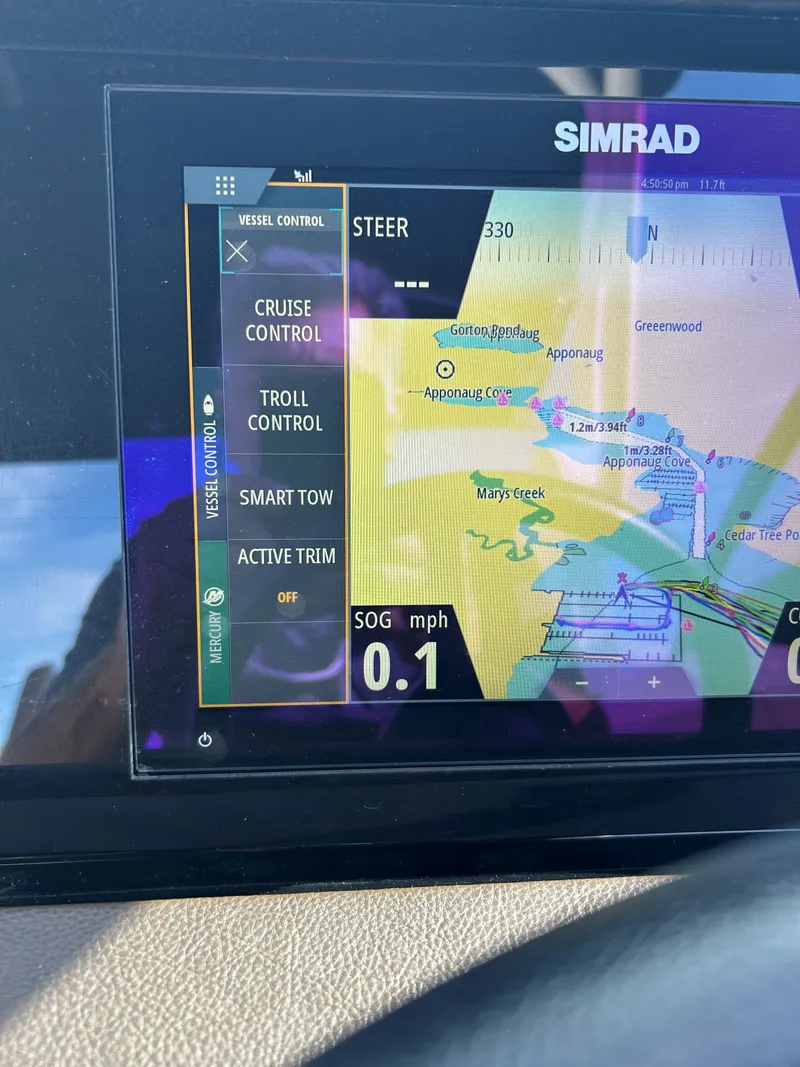 Slide: The Image of Sea Ray SDX 270 Outboard 2020 - 6