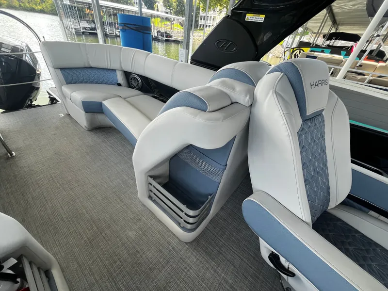 Slide: The Image of Harris 250 GM 2023 - 25