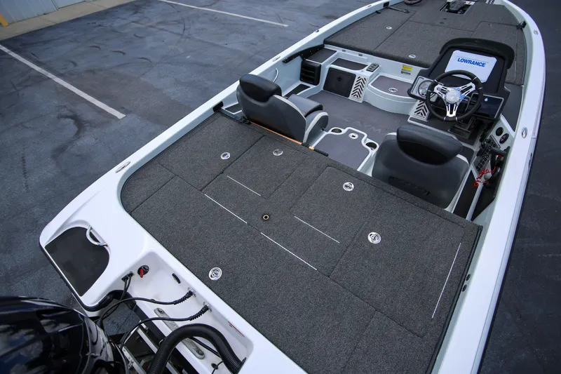Slide: The Image of 2020 Caymas CX 20 PRO boat interior with spacious deck and modern controls. - 5