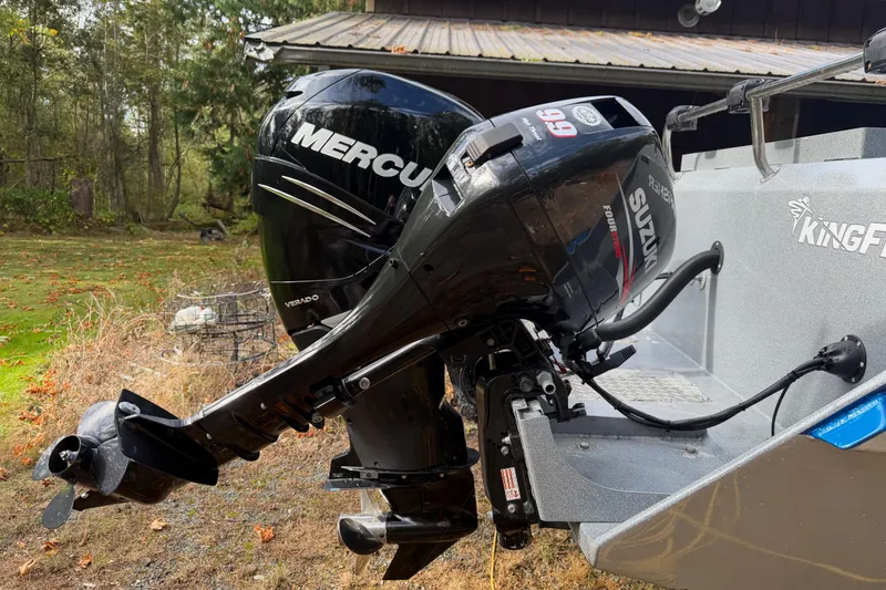 Slide: The Image of 2017 KingFisher 2825 Offshore boat with Mercury and Suzuki outboard motors. - 14