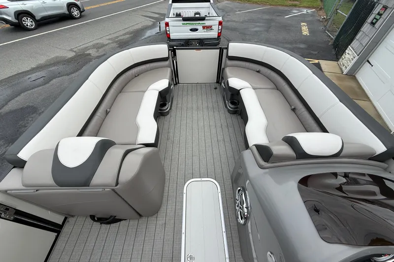 Slide: The Image of 2022 Avalon 2585 Catalina VRB Tri Toon boat interior with luxurious seating and modern design. - 16