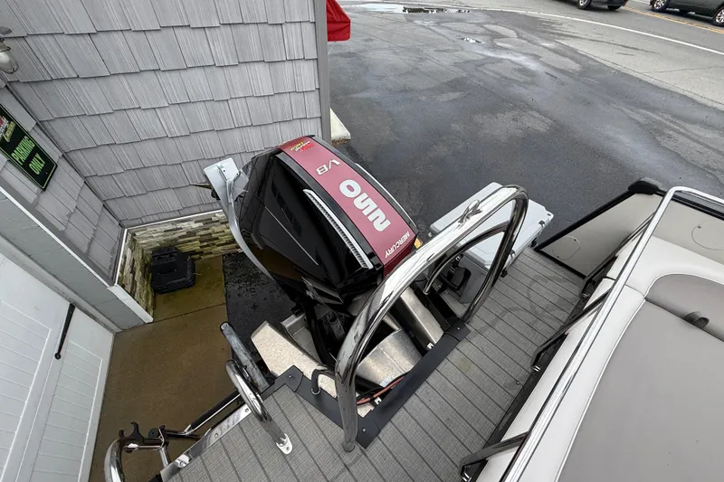 Slide: The Image of 2022 Avalon 2585 Catalina VRB with Mercury 250 V-8 Verado engine, docked. - 26