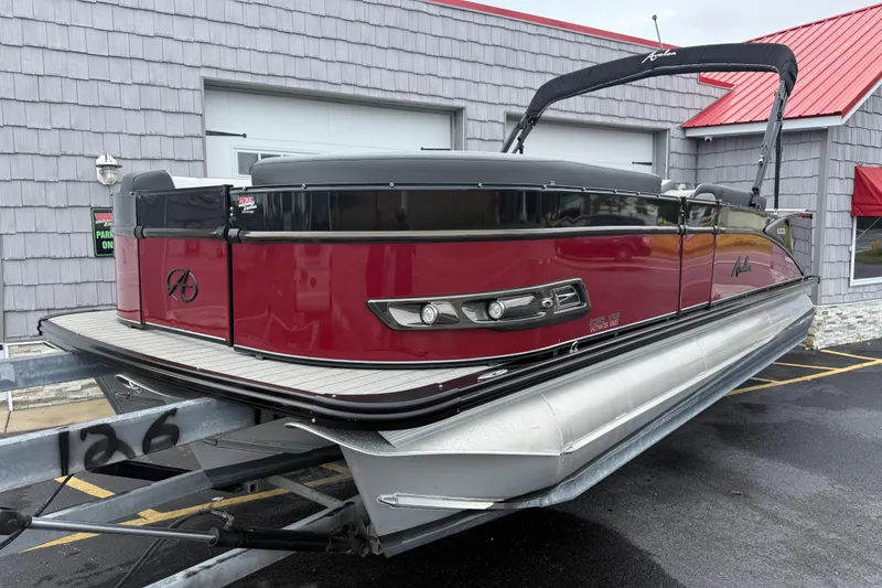 Slide: The Image of 2022 Avalon 2585 Catalina VRB Tri Toon with Mercury 250 V-8 Verado engine. - 3