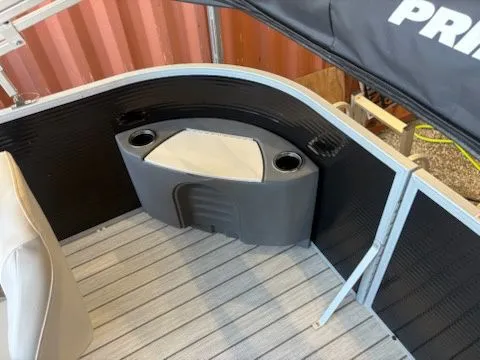 Slide: The Image of Princecraft JAZZ 17/50ELPT CT EFI 4S 2026 - 4