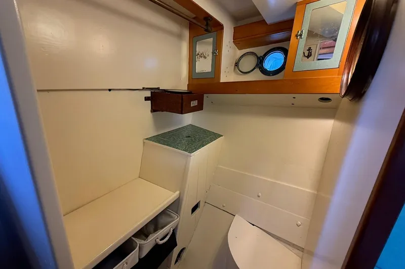 Slide: The Image of Custom 44 Troller - Hanging Locker / Storage - 8