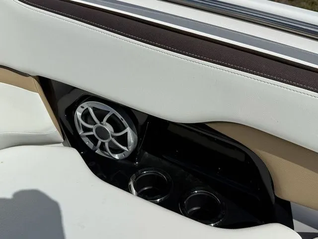 Slide: The Image of Yamaha 252SD 2023 - 22