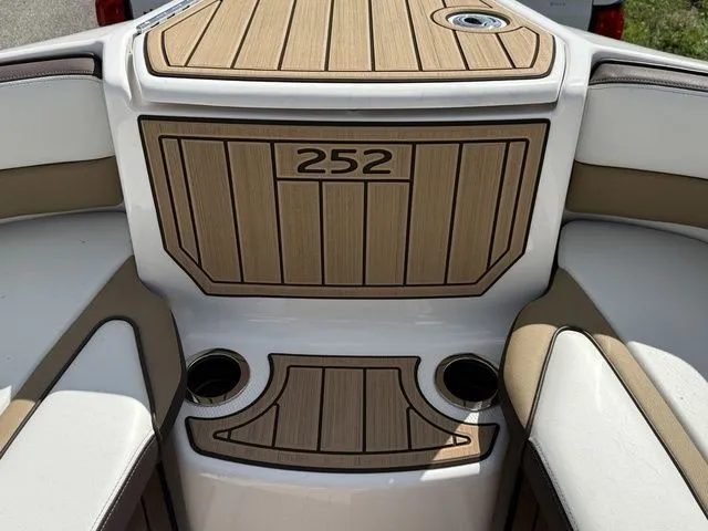 Slide: The Image of Yamaha 252SD 2023 - 8