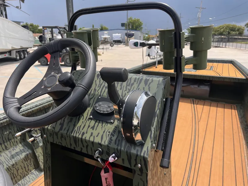 Slide: The Image of Gator-Tail 18x54 Extreme 2023 - 6