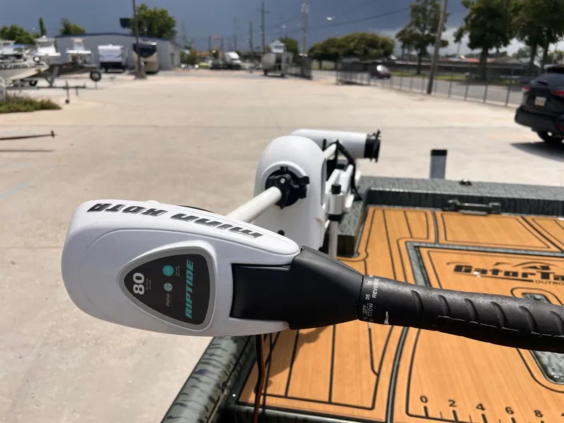 Slide: The Image of Gator-Tail 18x54 Extreme 2023 - 8