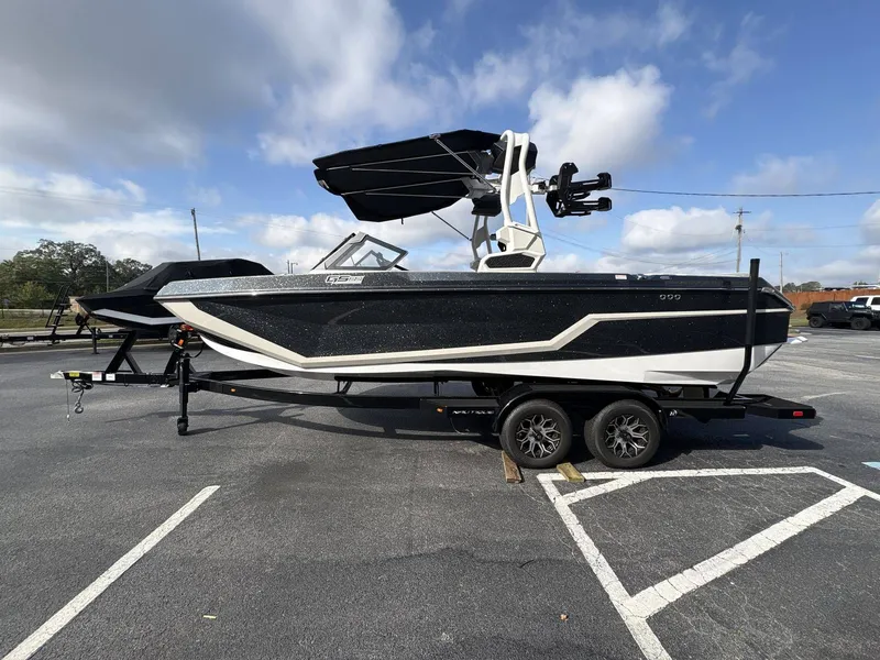 Slide: The Image of Nautique Super Air Nautique GS22 2026 - 11