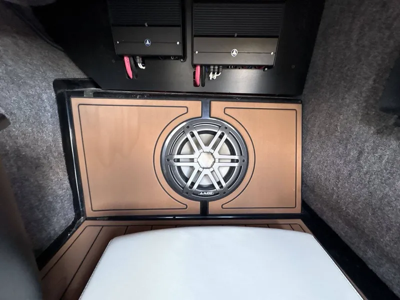 Slide: The Image of Nautique Super Air Nautique GS22 2026 - 13