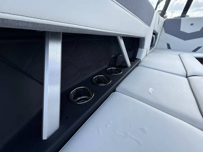 Slide: The Image of Nautique Super Air Nautique GS22 2026 - 29