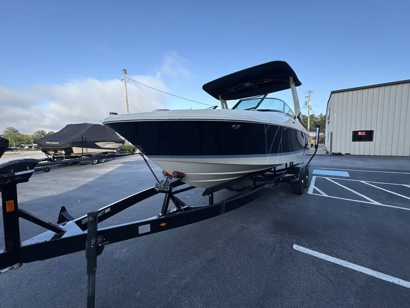 Slide: The Image of Chris-Craft Sportster 25 MR 2026 - 12