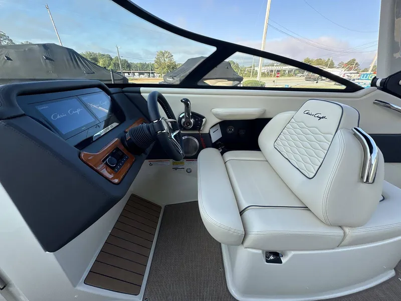 Slide: The Image of Chris-Craft Sportster 25 MR 2026 - 21