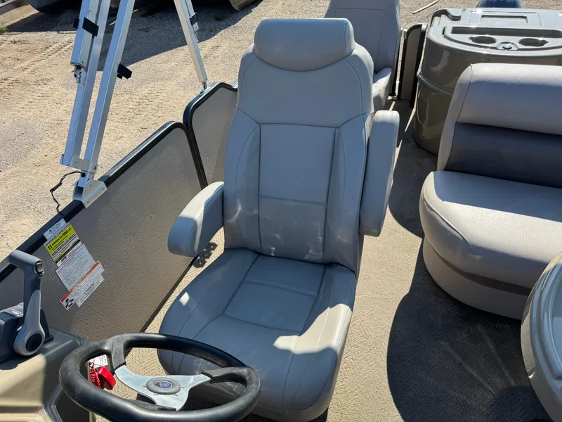 Slide: The Image of Premier 201 Gemini Fish 'n Cruise Pontoon 2011 - 17