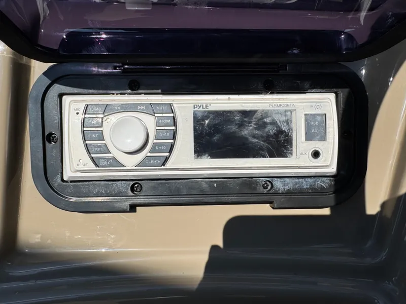 Slide: The Image of Premier 201 Gemini Fish 'n Cruise Pontoon 2011 - 22