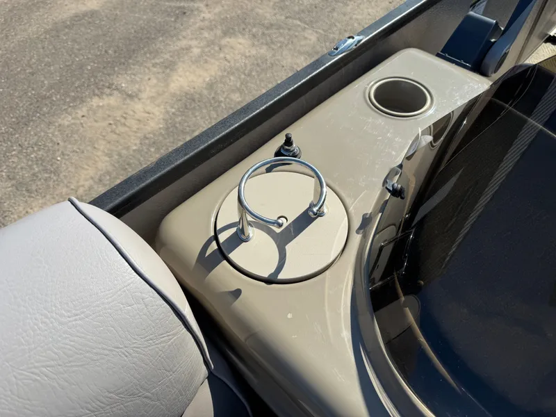 Slide: The Image of Premier 201 Gemini Fish 'n Cruise Pontoon 2011 - 23