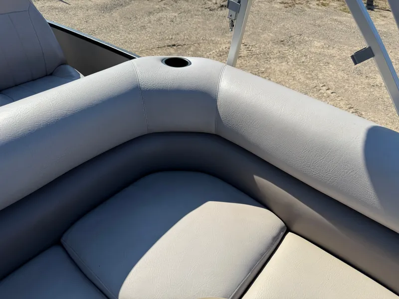 Slide: The Image of Premier 201 Gemini Fish 'n Cruise Pontoon 2011 - 28