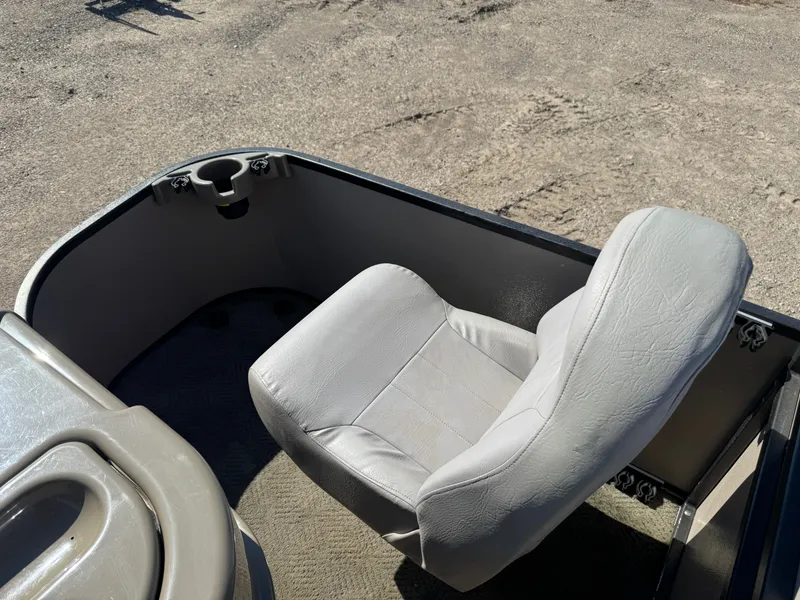 Slide: The Image of Premier 201 Gemini Fish 'n Cruise Pontoon 2011 - 34