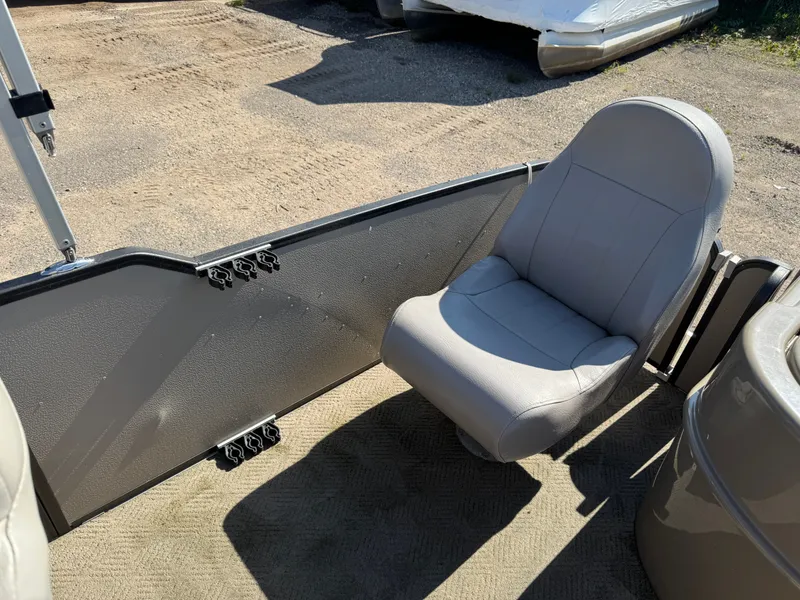 Slide: The Image of Premier 201 Gemini Fish 'n Cruise Pontoon 2011 - 40