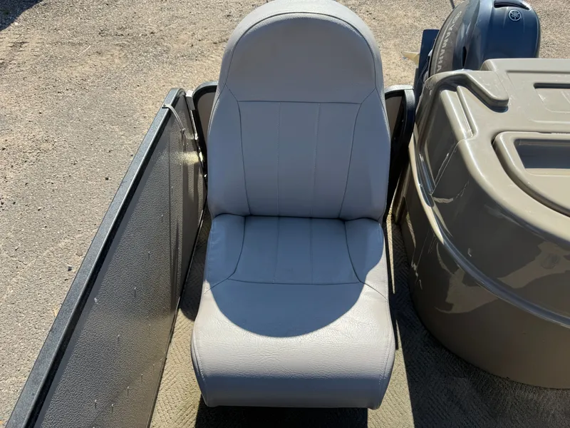 Slide: The Image of Premier 201 Gemini Fish 'n Cruise Pontoon 2011 - 44