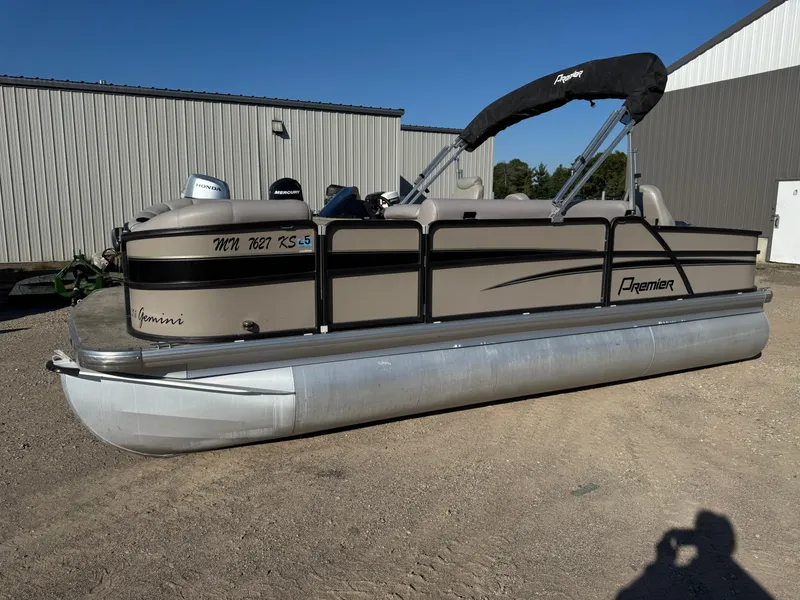 Slide: The Image of Premier 201 Gemini Fish 'n Cruise Pontoon 2011 - 55