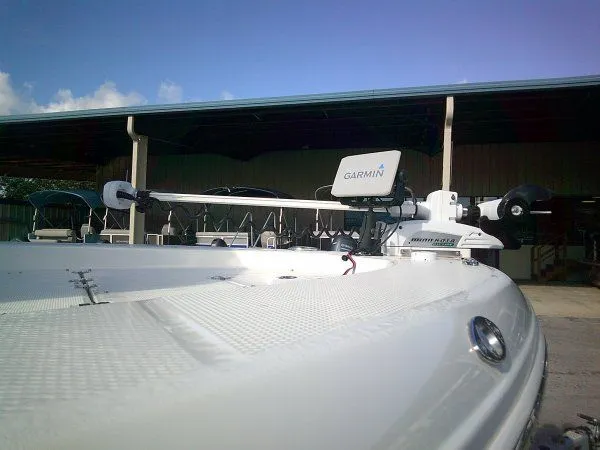 Slide: The Image of Robalo 226 Cayman 2019 - 10