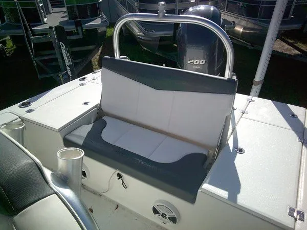 Slide: The Image of Robalo 226 Cayman 2019 - 6