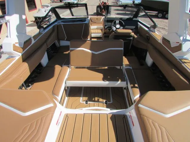 Slide: The Image of Nautique G23 2026 - 19