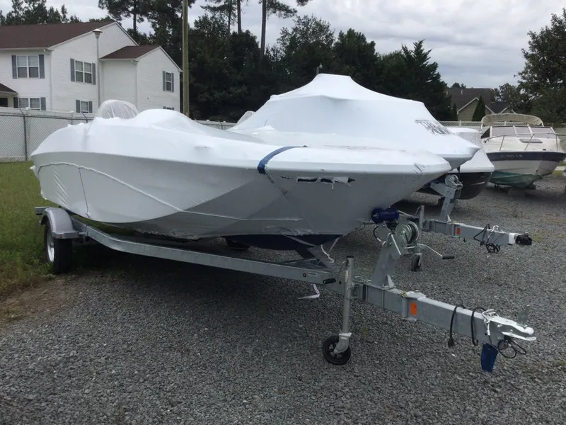 Slide: The Image of Bayliner E18 LTD 2026 - 4