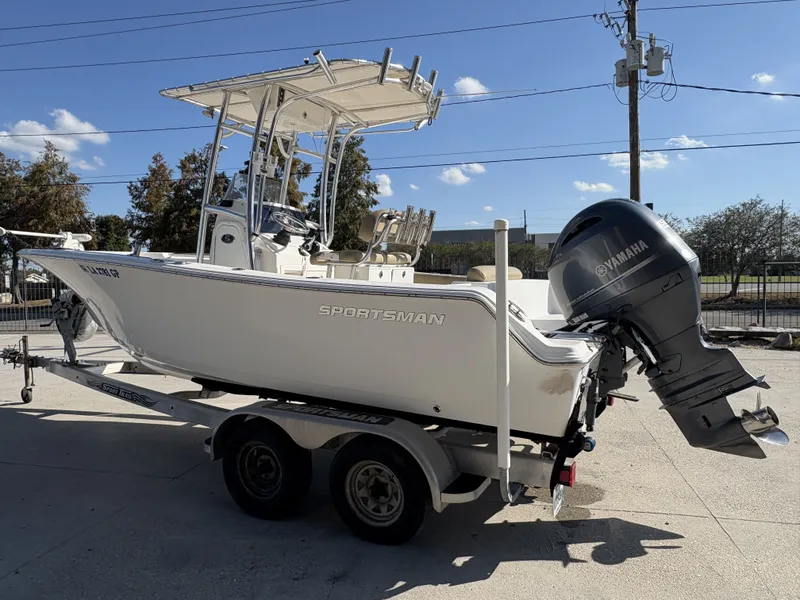 Slide: The Image of Sportsman Open 212 Center Console 2016 - 3