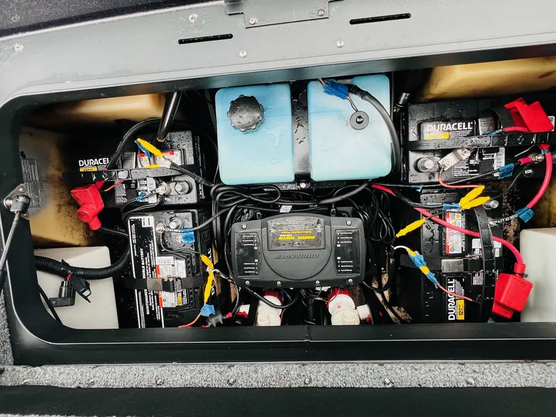 Slide: The Image of Skeeter ZX225 2011 - 4