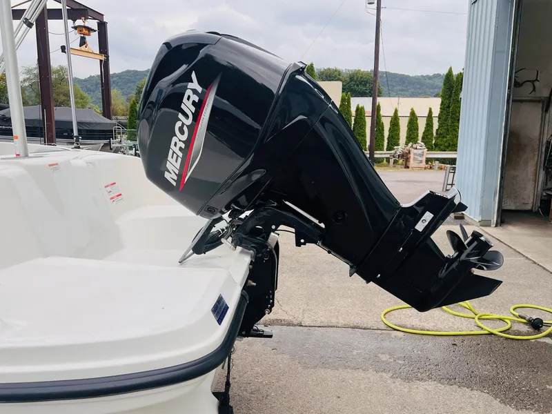 Slide: The Image of Bayliner Element M15 2023 - 27