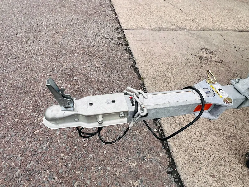 Slide: The Image of Bayliner Element M15 2023 - 7