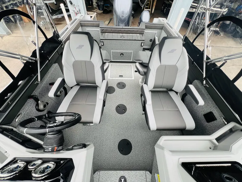 Slide: The Image of Starcraft Fishmaster 196 2025 - 30