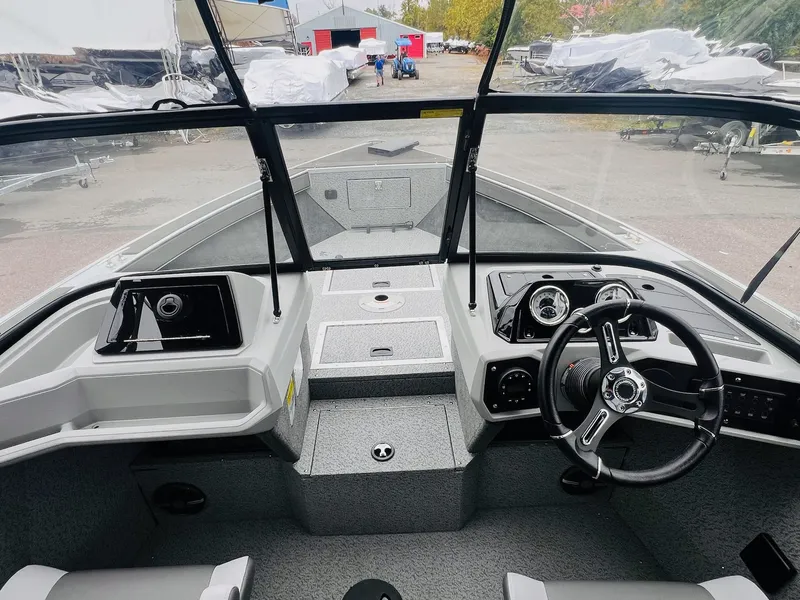 Slide: The Image of Starcraft Fishmaster 196 2025 - 33