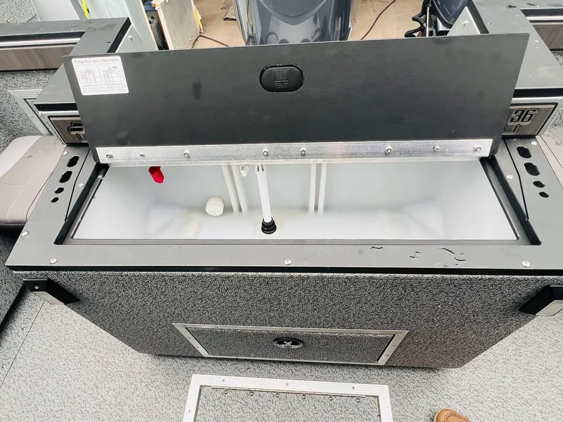 Slide: The Image of Starcraft Fishmaster 196 2025 - 34