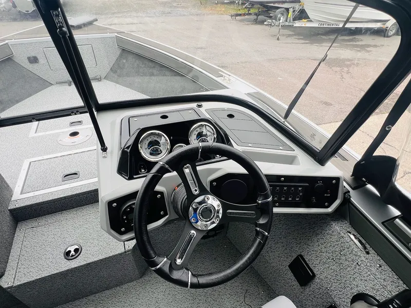 Slide: The Image of Starcraft Fishmaster 196 2025 - 36