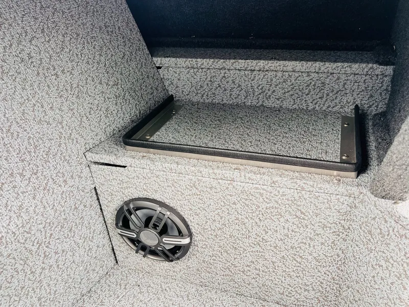 Slide: The Image of Starcraft Fishmaster 196 2025 - 37