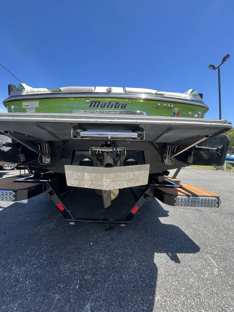 Slide: The Image of Malibu W247LSV 2014 - 9