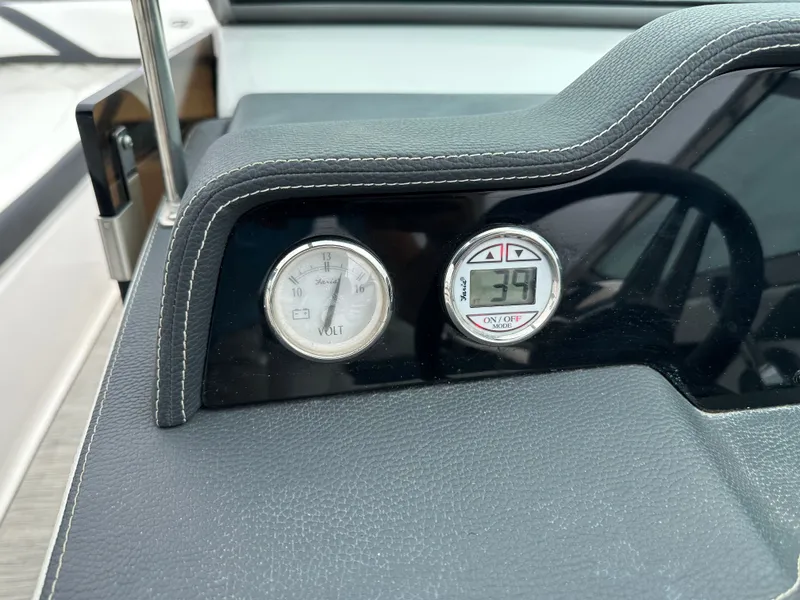 Slide: The Image of Regal 26 FasDeck 2018 - 14