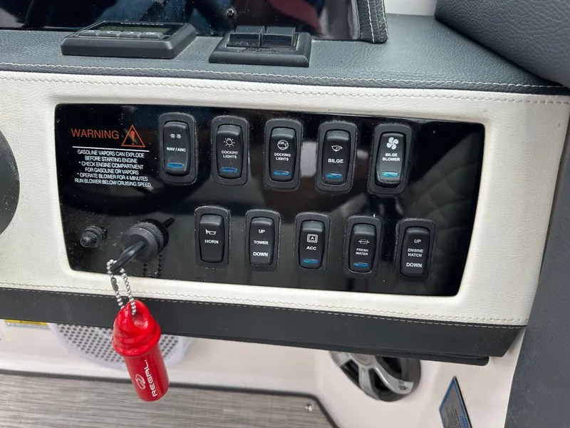 Slide: The Image of Regal 26 FasDeck 2018 - 15