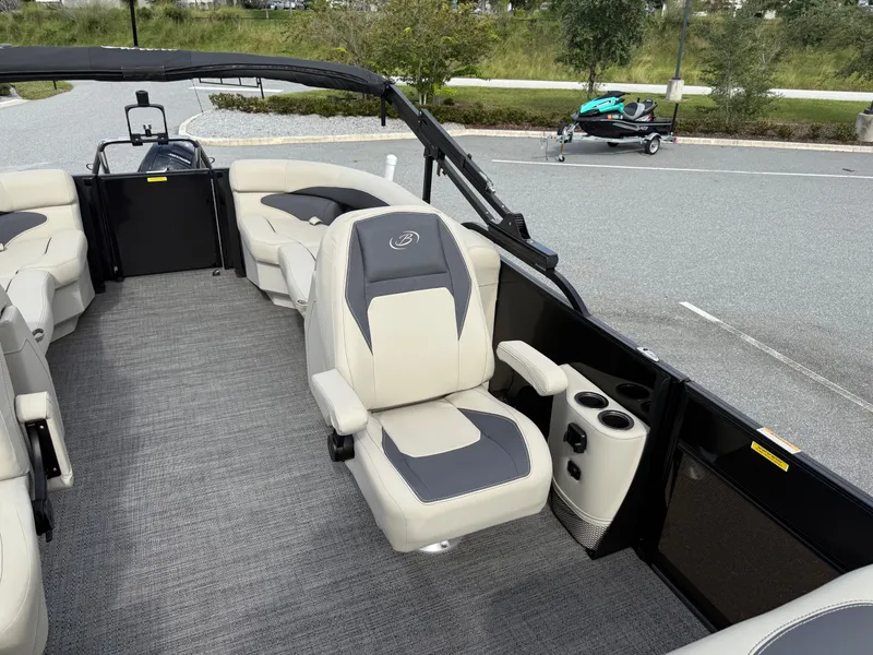 Slide: The Image of Barletta Aria A22Q 2024 - 8