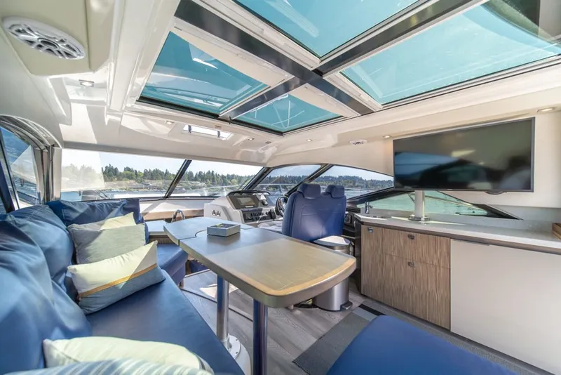 Slide: The Image of Sea Ray Sundancer 510 Signature 2018 - 21